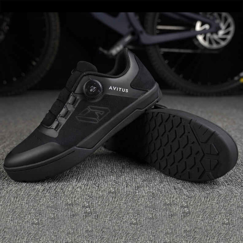 Chaussures Vélo Autobloquantes Hommes - Baskets VTT Route Plates, Respirantes, Taille EU 37 à 49