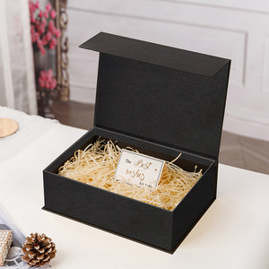 Caja de Regalo Magnética Plegable Ecológica en Stock con Adhesivo 3M para Venta Minorista de Cosméticos - Product Image 1