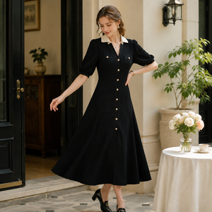 Elegante Vestido Midi Negro de Punto con Cuello Camisero y Manga Corta en Contraste, Vestido Tipo Suéter con Corte en A para Mujer - Product Image 3