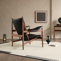 Fauteuil de salon au design rétro minimaliste, style médiéval, en cuir rembourré, avec structure en bois massif de frêne, pour salon ou bureau