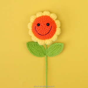 Orsetto di peluche fatto a mano all'uncinetto con adorabile bouquet di tulipani gialli, bouquet decorativo per Capodanno, bouquet da fiorista - Product Image 5