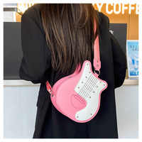 Nouveau Sac Bandoulière Créatif de Luxe en Forme de Guitare 2026 pour Femmes, en Cuir PU avec Large Sangle, Sac à Main en Forme de Guitare