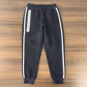 Personalizzabile da <span class=keywords><strong>uomo</strong></span> a maniche lunghe con cappuccio con cappuccio svasato Set di pantaloni sportivi a righe in pile Tech in tinta unita - Product Image 4