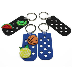 Pvc Clog Hole Key Chain Shoe Charms Soporte de exhibición colgante Mat Diseñador Shoe Charms Holder Llavero para <span class=keywords><strong>Jibbitz</strong></span> - Product Image 2