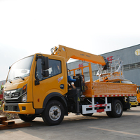 Camion-grue tracteur 4T de marque équipée d'un GPS avec moteur de 131 CV et transmission pour l'industrie de la construction, vérin hydraulique 4T