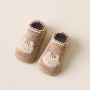 Chaussettes de sol pour bébés d'automne et d'hiver Chaussettes de marche en peluche Cartoon Chaussettes invisibles pour bébé - Product Image 3