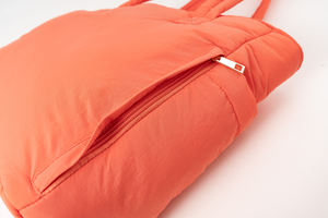 Borsa Tote Oversize Personalizzabile Unisex con Scomparto per Laptop in Nylon - Product Image 4