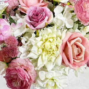 Arreglo floral romántico de seda rosa y blanca con rosas moradas y claveles, centros de mesa hechos a mano para decoración de bodas - Product Image 4