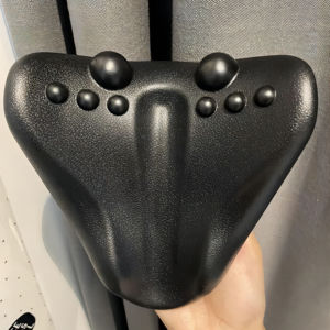 Alat traksi servikal relaxial leher dan bahu 2024 bantal kiropraktik PU peregang leher - Product Image 1