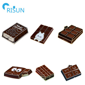 Venta al por mayor Kawaii DIY barra de chocolate esmalte Pin de solapa logotipo personalizado fábrica alimentos calorías o Fitness Chocolate caramelo esmalte Pin - Product Image 1
