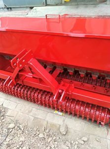 Trattore-rimorchio da 28hp piantatrice di <span class=keywords><strong>semi</strong></span> di erba adatta a varie condizioni del terreno - Product Image 5