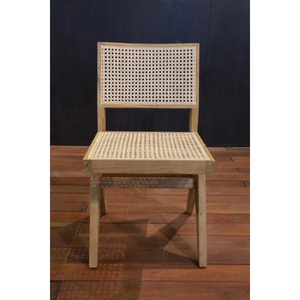 Experimente la elegancia atemporal con la silla auxiliar Anthon de ratán, expertamente fabricada con madera de teca lisa y ratán tejido. - Product Image 1
