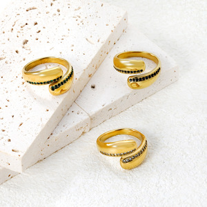 แหวนสี่เหลี่ยมประดับเพชรทรงเรขาคณิต แหวนสแตนเลสแบบเปิด เครื่องประดับแฟชั่นสำหรับทุกเพศ เหมาะสำหรับงานปาร์ตี้ - Product Image 2