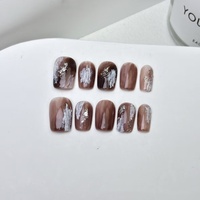 Luxe court carré rond oeil de chat doux Cool ongles artificiels portable faux à la main presse sur les ongles pour cadeau d'anniversaire