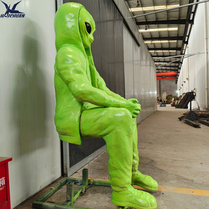 Statue d'ET assis artificielle verte à capuche, sculpture d'alien stylée pour la décoration intérieure moderne et l'installation d'<span class=keywords><strong>art</strong></span> urbain - Product Image 6