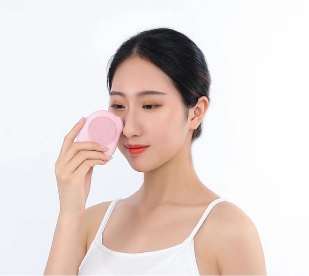 High Speed Cleansing Brush Silicone Face Cleaner Beauty Instrument At Home