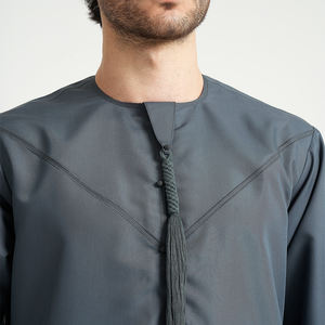 Túnica Tradicional Musulmana de Alta Calidad, Thobe Informal y Modesto para Hombre, Largo hasta el Suelo, Manga Larga, Poliéster, en Venta - Product Image 5