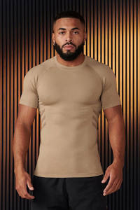 Camiseta de gimnasio para hombre con logotipo personalizado | Camiseta de entrenamiento de nailon elástico de secado rápido | Camiseta de manga corta transpirable para entrenamiento físico - Product Image 2