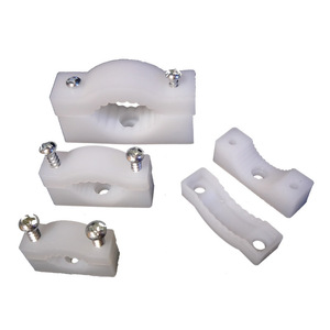 Serre-câble rond de type pont en nylon avec fixation par vis pour la gestion des câbles - Product Image 3