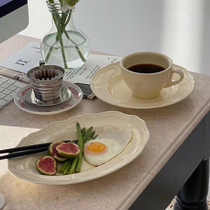 Solhui <span class=keywords><strong>assiette</strong></span> en céramique en dentelle gaufrée de style coréen, <span class=keywords><strong>assiette</strong></span> de petit déjeuner créative <span class=keywords><strong>assiette</strong></span> de crème de <span class=keywords><strong>dessert</strong></span> - Product Image 1
