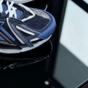 Chaussures de sport tendance 2026, respirantes, confortables, légères, chaussures de course, chaussures de marque de luxe pour hommes - Product Image 1