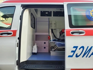 Offre Spéciale 2026 <span class=keywords><strong>Mercedes</strong></span> <span class=keywords><strong>Sprinter</strong></span> 4x2 Véhicule de Transport Médical Accessible aux Fauteuils Roulants avec Lit Patient - Product Image 4