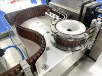 Machine de remplissage aseptique BFS entièrement automatique GGS-240 pour liquides en bande, machine d'emballage plastique pour liquides oraux en bande de petit volume