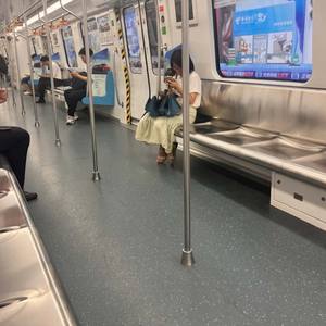 Suelo <span class=keywords><strong>de</strong></span> vinilo <span class=keywords><strong>de</strong></span> PVC para autobús y tren Rollo <span class=keywords><strong>de</strong></span> suelo <span class=keywords><strong>de</strong></span> plástico gris para Hyundai Bus Low Floor Coach Interior Passenger Design - Product Image 3