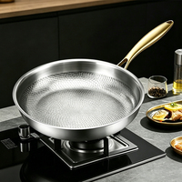 Poêle à frire antiadhésive en titane 5 couches martelée avec poignée dorée personnalisée pour la cuisine – Vente en gros
