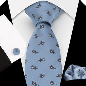 Conjunto de Corbata y Gemelos de Seda 100% Tejida a Mano con Diseño Personalizado de Avión - Product Image 1