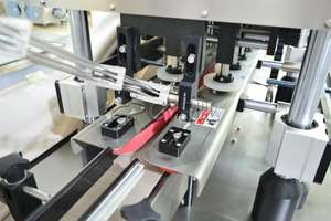 Machine de capsulage automatique verticale rentable, capsulage rapide pour conteneurs, haute précision - Product Image 5