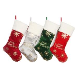 Chaussette de Noël en velours personnalisée de 19 pouces avec estampage doré, grand sac à bonbons, sac cadeau, décoration de la maison - Product Image 3
