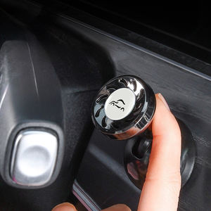 ฝาครอบป้องกันกลิ่นอโรมาเธอราพีในรถยนต์แบบปรับแต่งได้ ผลิตจากโลหะผสม ระเหยกลิ่นตามธรรมชาติ กำจัดกลิ่นตกค้าง ตกแต่งสวยงาม ไม่ต้องใช้ไฟฟ้า - Product Image 1