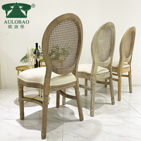 Chaises de salle à manger en bois massif de style Louis XV pour mariage