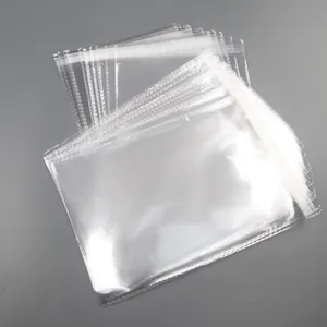 A fábrica de Shenzhen na China produz sacolas transparentes para camisetas, selos autoadesivos para uso industrial, manipulação de superfície para impressão por rotogravura