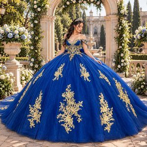 Xy003 Robe de bal de Quinceañera bleue brillante vintage longue avec appliques dorées, dentelle, perles et traîne chapelle, style princesse - Product Image 1