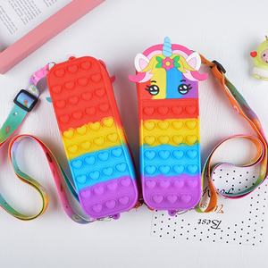 定制图案彩色儿童硅胶铅笔袋心形泡泡冰淇淋卡通铅笔盒带肩 - Product Image 2