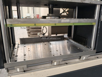 Machine de fraisage à queue moyenne pour la fabrication de fenêtres et de portes en aluminium