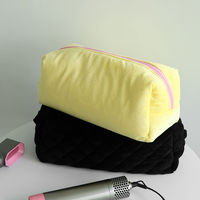 Sac d'accessoires pour sèche-cheveux avec poches intérieures Taille personnalisée Design Velours matelassé Zip Cosmétique Maquillage Maquillage Soins de la peau Outils pour cheveux