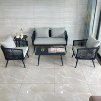 Ensemble de meubles d'extérieur en aluminium 5 pièces, canapé modulaire en rotin, table basse en osier imperméable, design nordique décontracté