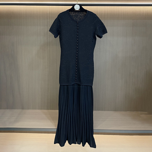 Abito Lungo Midi da Donna con Motivo Floreale Traforato, Collo Tondo, Maniche Corte, Bottoni di Perle, Patchwork e Pieghe, Stile Elegante e Raffinato - Product Image 2