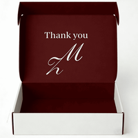 Caja de Envío Plegable Blanca con Forro Interior Color Borgoña, Logotipo Personalizado en Plateado Brillante, Cajas de Embalaje Ecológicas de Papel para Ropa, Regalos y Prendas de Vestir