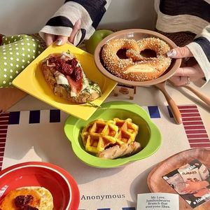 ชุดอาหารเย็นพอร์ซเลนรูปเบอร์เกอร์น่ารัก ใช้กับเครื่องล้างจานและไมโครเวฟได้ เป็นมิตรต่อสิ่งแวดล้อม ปรับแต่งได้สำหรับใช้ในบ้าน ร้านกาแฟ และเทศกาลต่างๆ - Product Image 4