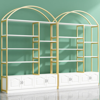 Vitrines de présentation multi-niveaux en métal et bois sur mesure pour supermarchés et magasins