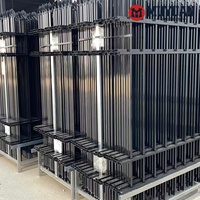 Industriële speertop-garnizoenshekwerk anti-klim anti-roest slagvast buisvormig stalen beveiligingshekwerk metalen ranchhekwerk
