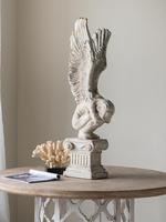 Statuette Vénus en résine vintage française européenne, sculpture artisanale vieillie, ornement décoratif pour salon et entrée