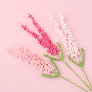 Bouquet de lavande au crochet fait main, réaliste et tissé au fil – parfait pour la Fête des Mères, la Fête des Enseignants et comme cadeau. - Product Image 3
