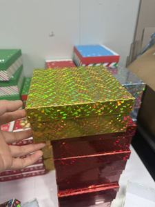 Caja de Papel Rígido Personalizable en Color Plateado y Dorado con Lámina, Tapa de Lujo, Laminación Mate, Grabado en Relieve, Forro de Esponja, Reciclada, para Suero para el Cuidado de la Piel - Product Image 3