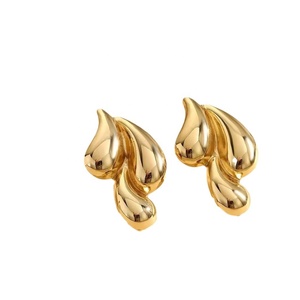 Boucles d'oreilles en acier inoxydable 18 carats plaqué or, tendance et simples, personnalisées en gros, anti-allergiques, pour femmes - Product Image 1