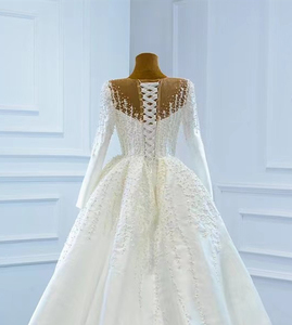 Vestido de Novia Sirena de Satén Color Marfil Moderno Feishiluo con Mangas Largas, Apliques Florales, Perlas y Cola Desmontable - Product Image 5